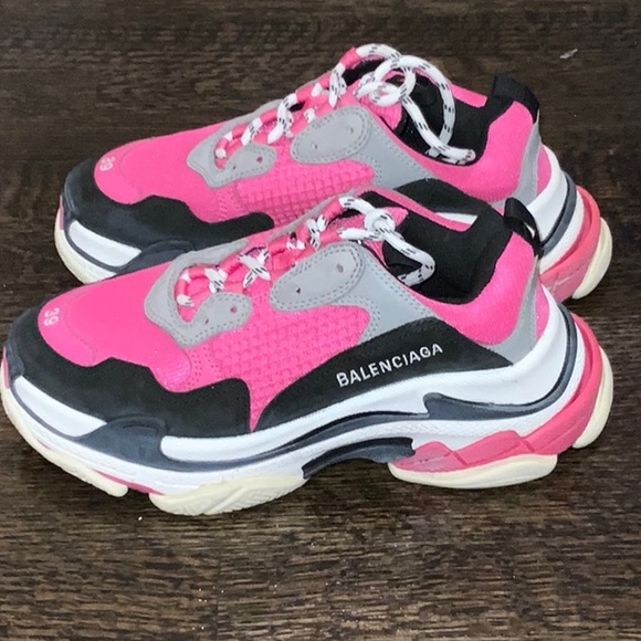 Balenciaga Triple S - Picture 2 of 6